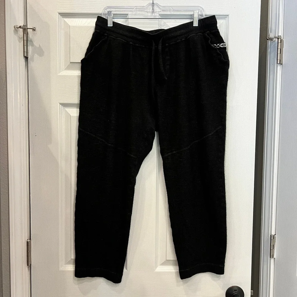 Paka Joggers Alpaca Wool Black Athleisure XL Made in Peru Sustainable Loungewear